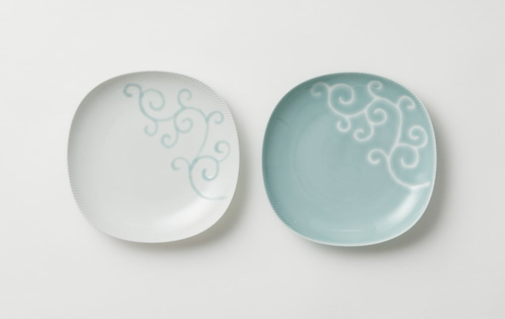 
            【青山窯】伊万里焼／かけわけ波　大皿　約22cm丸皿（青・白）　※お好きな色をお選びください
          