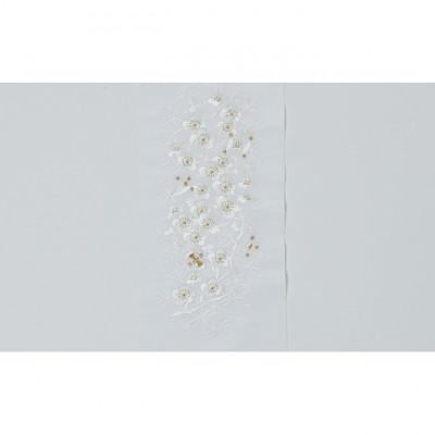 ふるさと納税 伊丹市 半衿　七宝繋ぎに宝尽くしの柄　刺繍　白地に白と金の糸 [54030223] |  | 02