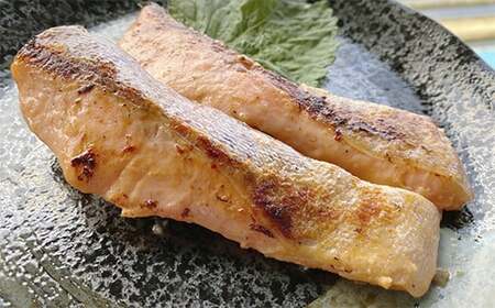 栃木県のブランド魚「プレミアムヤシオマス」丸1尾 新鮮 活け締め｜鮮魚 鱒 国産 産地直送  [0355]