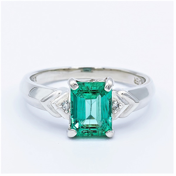 エメラルドリング　1.2ct　Pt100　（14430）BR-65