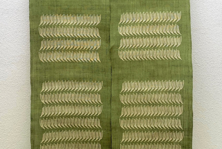 ウージ染めのれん（ザワワ）