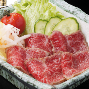 (冷凍)大和榛原牛 雅ステーキ（240g） ／ うし源本店 牛肉 黒毛和牛 A5 お取り寄せ モモ肉 鉄板焼 父の日 母の日 土産 キャンプ 奈良県 宇陀市 お中元 贈答用 贈り物 暑中見舞い お土産
