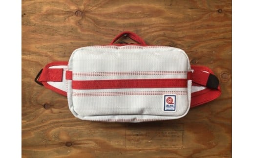 010-025　【FHP】ウエストバッグ　ホワイト【パイピングカラー：緑】