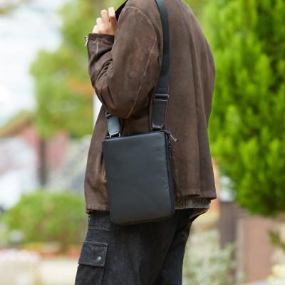 ふるさと納税 豊岡市 豊岡鞄 L.E.D BITES HORSE ショルダーバッグ B301T ブラック