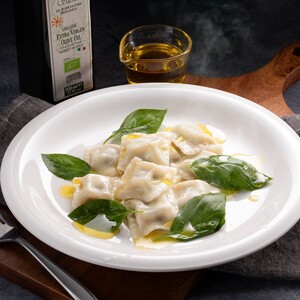 国産素材のほうれん草入りラビオリ(230g×4)《 ほうれん草 ラビオリ 生パスタ おかず 副菜 もちもち 一口サイズ 》【2400I15937】