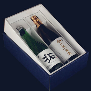 酒蔵三年熟成酒と当店土蔵熟成七年金鶴純米飲み比べセット