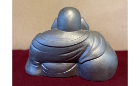 瓦細工師手作り　【座り布袋置物】 置き物 迫力 インテリア 僧侶 七福神 布袋さま 円満 神様 富貴繁栄 焼き物 縁起物 いぶし粘土瓦 
