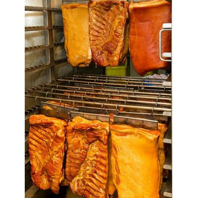 ふるさと納税 小樽市 小樽の老舗お肉屋さんのベーコン+3種ソーセージセット |  | 02