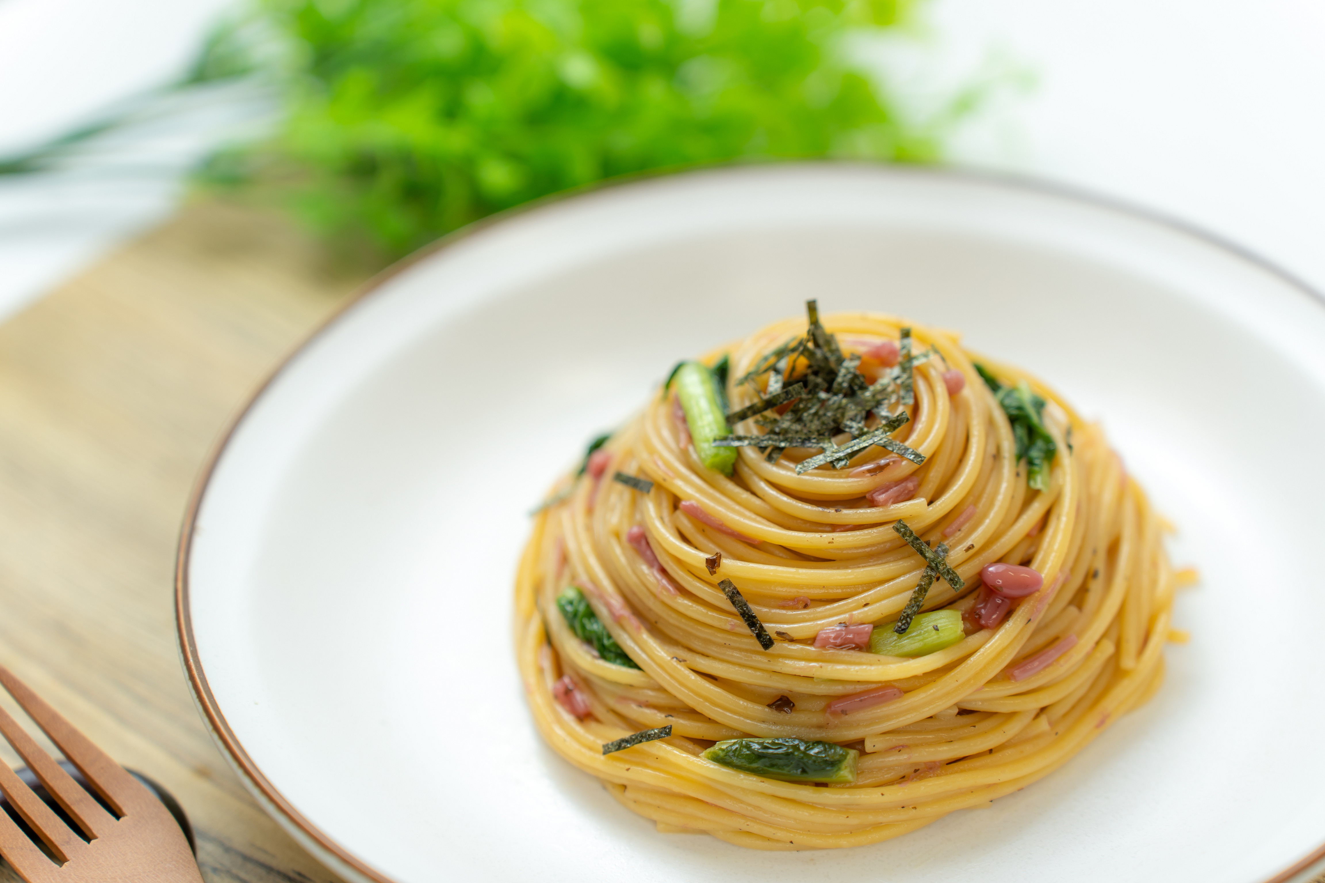 三島食品の「ゆかり®」を使用したなめ茸です。