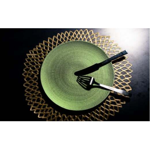 【NYが認めた逸品】有田焼 麟 Lin 25cm 大皿 プレート 1枚 (Green) パールの光が美しい高級感あるプレート【金照堂】プレート 大皿 食器 高級食器 有田焼 ディナー おもてなし A4