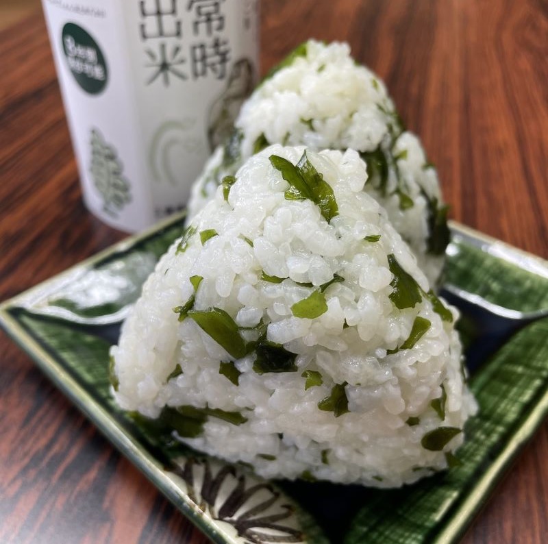 キャンプでも便利！ 長期保存 ！　非常時持出米6缶　わかめごはん（製造日から８年）　［災害　災害時米　防災　備蓄　備蓄米　非常　非常時　非常米　非常食　米　ごはん　ご飯　わかめ　一人暮らし　お湯　お湯