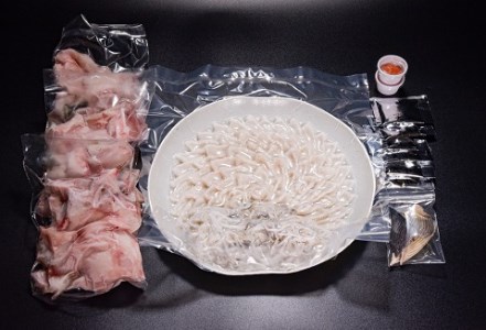 【配送日指定可】ふぐセット とらふぐ刺身 とらふぐ あら ひれ酒 堪能 3-4人前セット（ポン酢・ もみじおろし付き） [刺身120g+ふぐ皮120g+あら900g+干しひれ6枚〕トラフグ フグ 最高