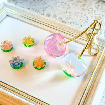 ふるさと納税 愛西市 さくらんぼバッグチャーム　蓮の花 |  | 01