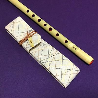 ふるさと納税 甘楽町 篠笛楽遂　ドレミ調七笨調子(B調)天地彫込み籐巻仕上げ、笛袋と篠製こはぜ付。 |  | 03