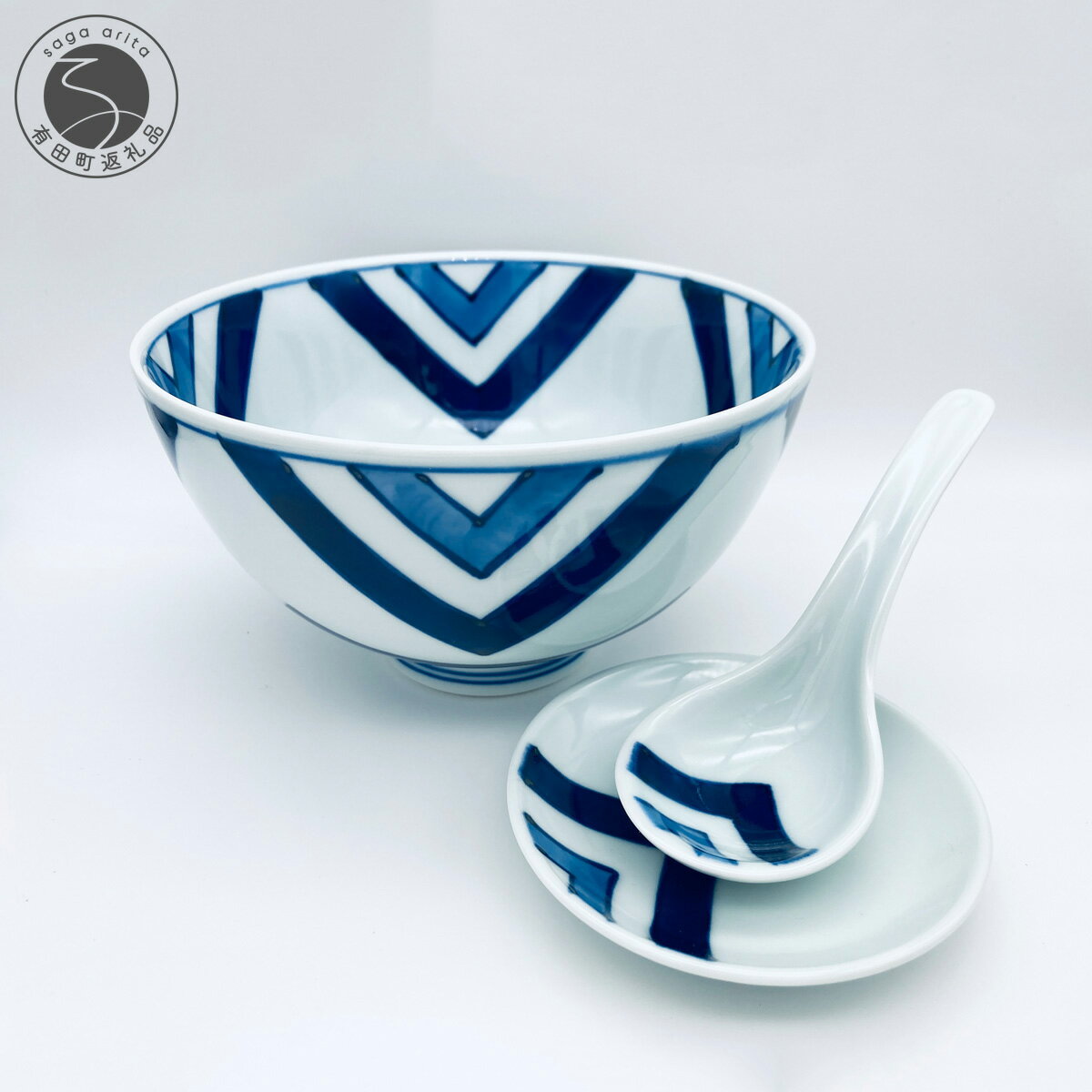 【ふるさと納税】有田焼 粋な江戸紋の丼とレンゲのセット【しん窯 青花】【佐賀県陶磁器工業協同組合】食器 うつわ 器 丼ぶり 丼 レンゲ うどん ラーメン お正月 手描き 江戸紋 プレゼント ギフト 35000円 3.5万円 A35-519