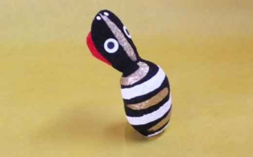 巳 へび 1体 繭人形 干支 置物 繭 繭玉 シルク 正月 飾り 縁起物 伝統工芸 工芸品 民芸品 手作り ハンドメイド インテリア 和風 かわいい 動物 アニマル 卓上 ミニチュア 郷土玩具 プレゼント ギフト 贈り物 贈答品 記念品 お祝い 蚕 昭和レトロ 岩手県 盛岡市 東北 岩手 盛岡 村田民芸