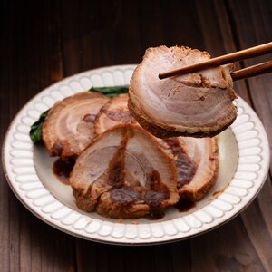 【神戸菊水】とろけるチャーシュー(醤油味500g)《 神戸菊水 チャーシュー チャーシュー丼 醤油 トッピング おかず おつまみ 》【2400I15936】