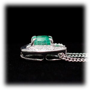 エメラルド ペンダント 0.5ct Ag900(Pt100) 馬蹄 （24118）