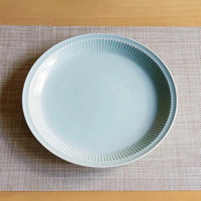 【白山陶器】【美しいレリーフ模様】よしず彫 大皿 1ピース 青白釉 食器 【波佐見焼】 [TA74] 波佐見焼