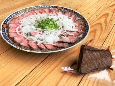 ttm157土佐あかうしローストビーフ（約300ｇ）