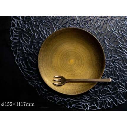 【煌めきの一枚が特別を演出】有田焼 麟 Lin 15.5cm 小皿 2枚セット (Gold)【金照堂】プレート 小皿 食器 ハレの日 おもてなし 有田焼 ディナー 金色 ゴールド A25-512_イメ