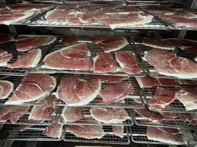 上ノ国ポークペッパージャーキー（30g×4パック）　豚肉　ぶたにく　豚ジャーキー　BBQ　キャンプ　アウトドア　人気　美味しい　北海道産