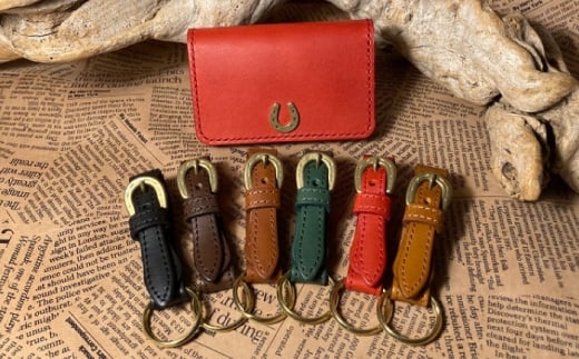 蹄鉄付き名刺入れ(レッド)＆蹄鉄バックルキーリング(レッド)　栗東市 / 株式会社ブルズエフ [BIAU377]