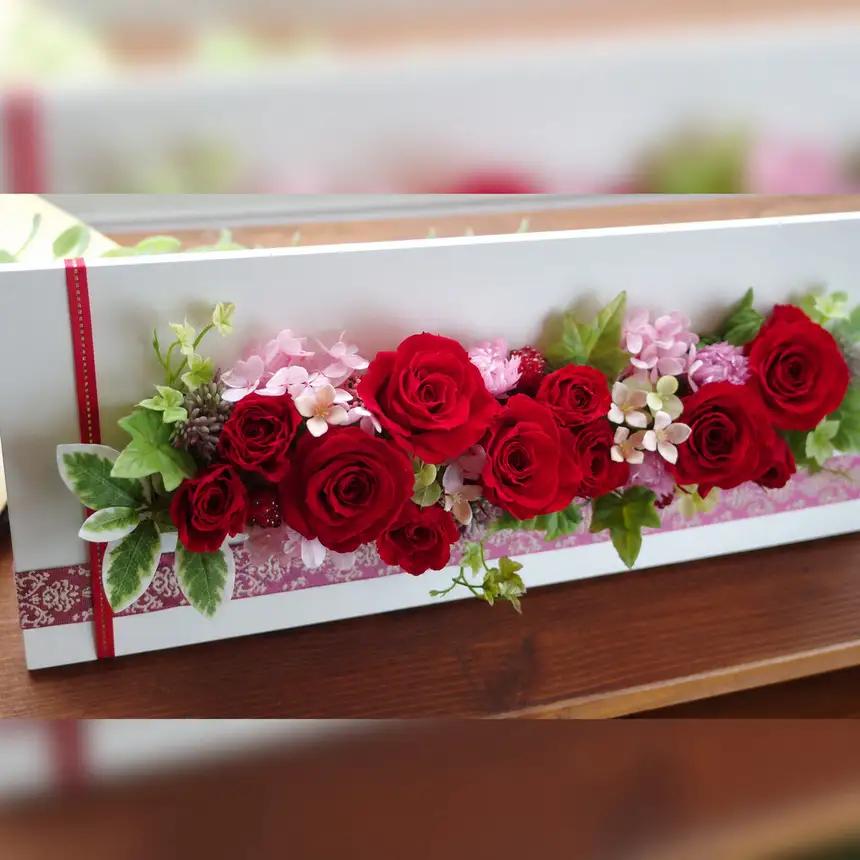 赤いバラのフレームアレンジ プリザーブドフラワー ブルーローズ |  Flower Shop 花野果