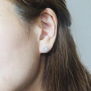 プラチナ　フラワー　ダイヤモンドピアス　0.40c