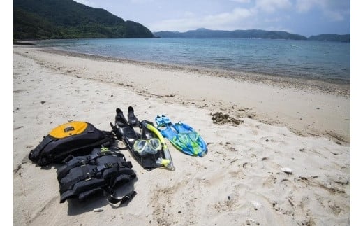 
綺麗な海でのんびり。シュノーケリングレンタル
