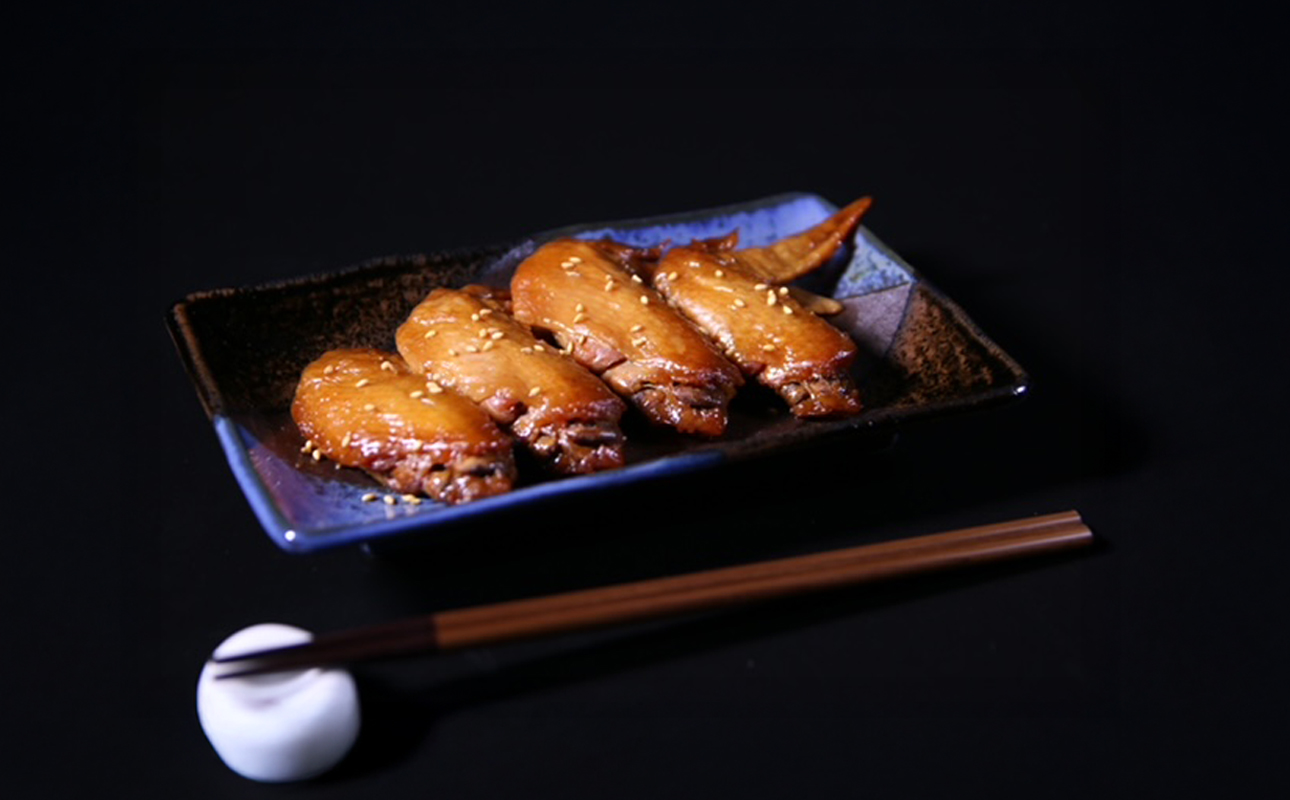 ごはんに合う手羽先、新発見！つくだ煮屋の手羽先　3パック（1パック4本入り） 【たまり醤油 醤油 鶏肉 とり肉 こだわり ごはんのお供 おかず おつまみ 晩酌 三重県 四日市市 ふるさと納税】