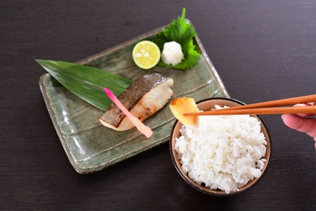 a10-1156　水産庁長官賞受賞 京都酒蔵 小分け 銀ダラの粕漬け 1切×4袋入