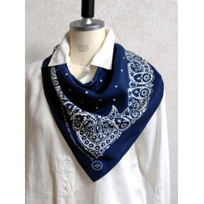 ふるさと納税 長浜市 浜ちりめんシルク100%の洗濯機でも洗えるシルクスカーフ(70×70)Navy-ペイズリー柄 |  | 02