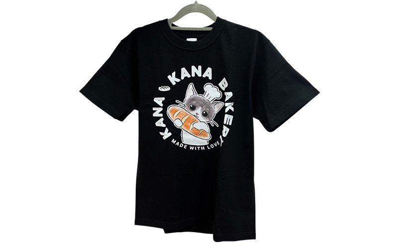 Tシャツ 猫の愛護活動を応援！黒Tシャツ「パン持ちデザイン」：Sサイズ