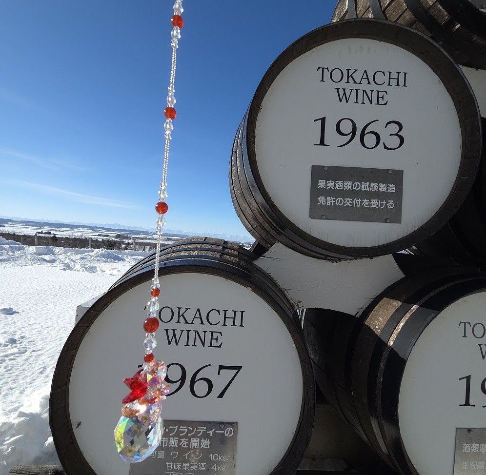 北海道池田町で作られるワインや美しい景色をモチーフに生み出された愛が詰まった返礼品です。