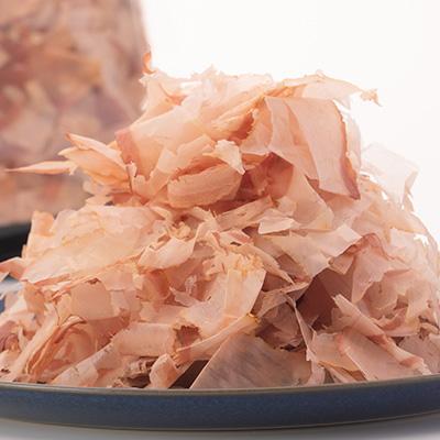 ふるさと納税 枕崎市 枕崎産 本枯れ節使用 産地直送 花かつお【桜雲】「だしが効く」本場の削り節 合計1Kg B3-25 |  | 02