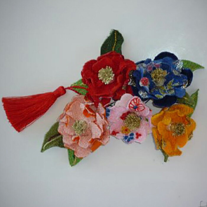 【ふるさと納税】特許取得の土佐和紙を使用の造花　髪かざり（姫つばき）らんまん 花 雑貨 造花 インテリア お祝い ギフト 贈答 人気 送料無料 高知市 【花工房美呂】[ATCO005]