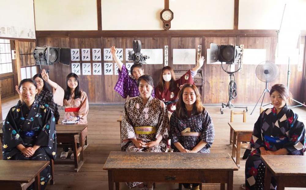 二十四の瞳映画村と岬の分教場セット券　人気の懐かしい給食付！　おひとり様分