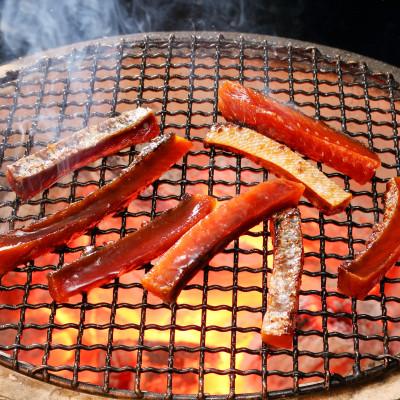 ふるさと納税 白糠町 皮付き紅鮭とば　300g×1パック |  | 01