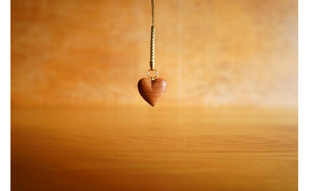 【相良パーティ】千年の愛～屋久島の森の至極の宝～ 屋久杉ハートストラップ