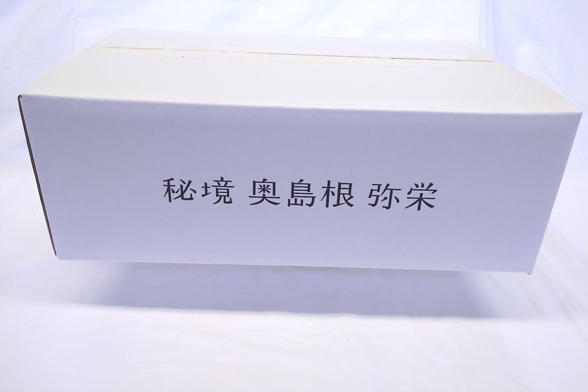 
                  【令和7年産】【定期便】弥栄町産特別栽培米「秘境奥島根弥栄」つや姫5割減 10kg×12回コース 米 お米 コメ 精米 白米 玄米 ごはん 国産 定期便 12ヶ月 つや姫 【090_1871】
                