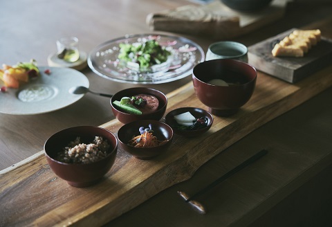 9008.TAPKOP （タップコップ）敷地面積約9000坪の広大な敷地を1日1組限定で貸切できるプライベートヴィラ　ふるさと納税宿泊券2名様 2食付き（コース料理）x 連泊プラン　宿泊券