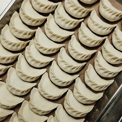 ふるさと納税 諫早市 餃子のかわしもの手作り人気点心3種セット(焼餃子420g、水餃子300g、焼売300g) |  | 01