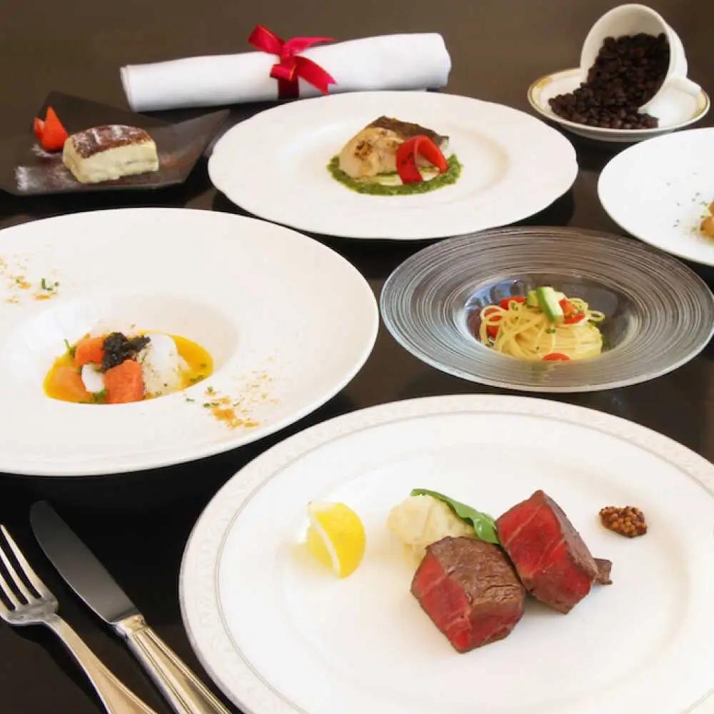 北ビワコホテルグラツィエ ペアスイートルーム宿泊券（一泊二食付）[AQAG006] ペア宿泊券