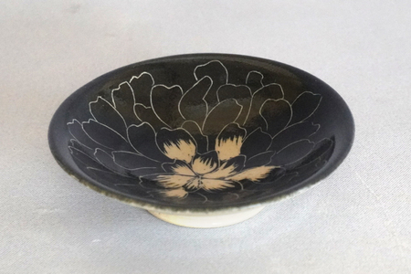 源太夫窯 和食器『丸皿』1枚 [黒]｜食器 お皿 源太夫窯 げんだゆうがま 村山恵子 陶芸品 陶芸作品 陶芸 作家 作品 窯元 [0961]