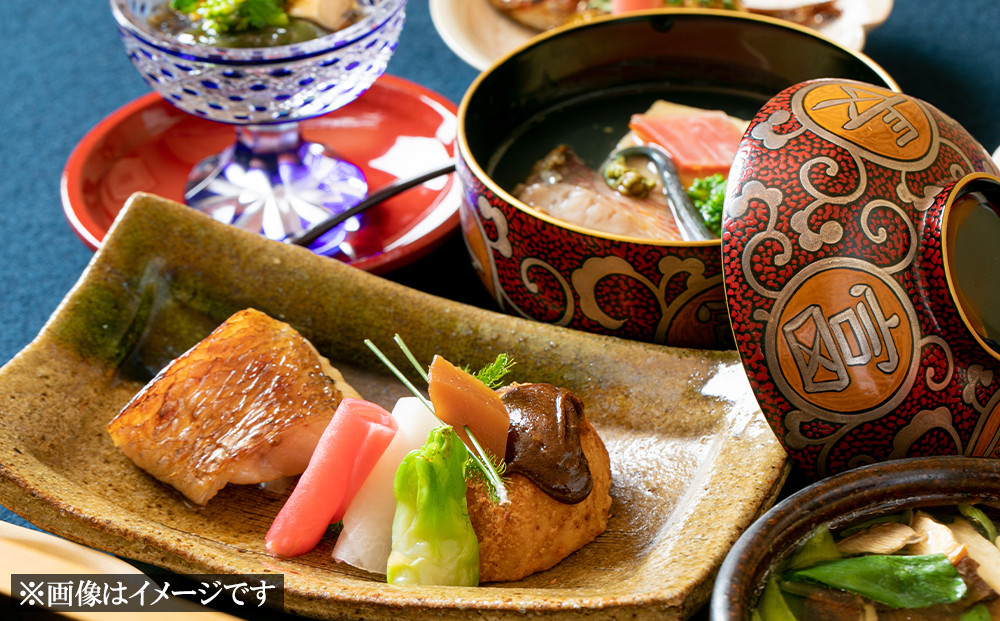 【京料理かじ】《早割9月末まで》《数量限定》2027年 おせち料理 2段重［京都 料亭 大人気 おすすめ 2027 正月 お祝い おせち お節 京おせち グルメ お取り寄せ 通販 送料無料 ふるさと納