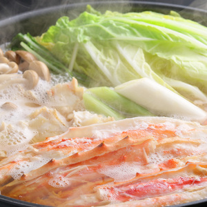 〈生冷凍〉タラバガニ脚 カニしゃぶ用ハーフポーション抱き身（肩）付き650g【オホーツク枝幸産】高田商店【 たらば 蟹 カニ たらば蟹 北海道 オホーツク 枝幸 】