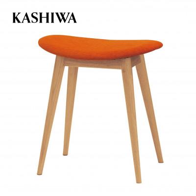 ふるさと納税 高山市 【KASHIWA】スツール(座面:オレンジ) 飛騨の家具　布張り  TR3252