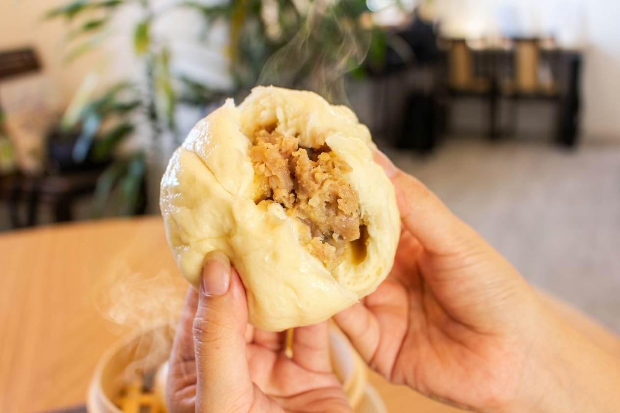 知多豚又焼入　久田の肉まん　6個｜肉まん 中華 中華料理 惣菜 冷凍食品 電子レンジ 簡単調理 時短 家族 ランチ ディナー 点心 知多豚 こに豚 小西養豚場 中華料理久田 CHINESE TAKEO