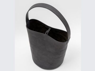 徳島で染め上げた革製品【泥染】Bag002（バケツ型バッグ）